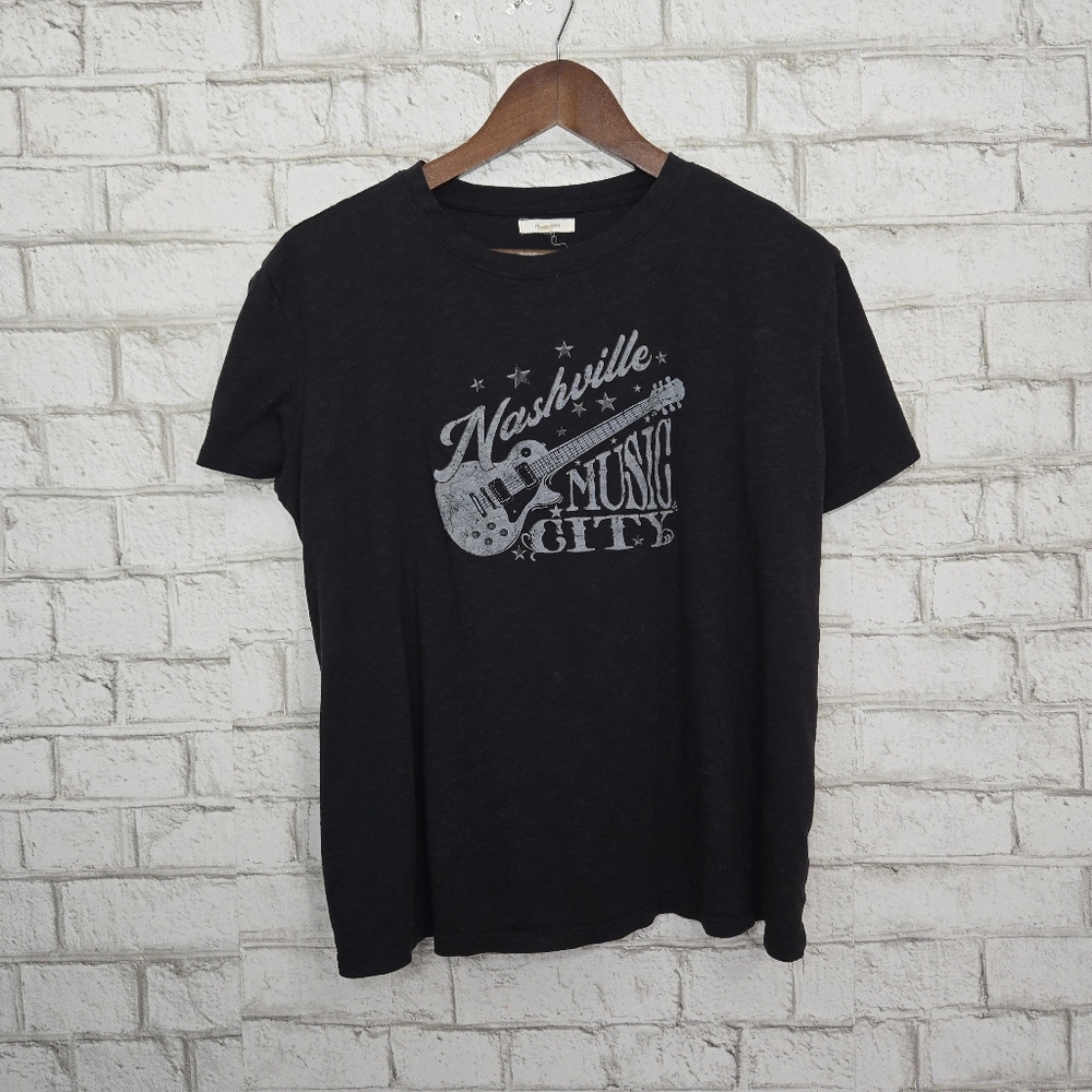 Maurices‎ Nashville graphic tee